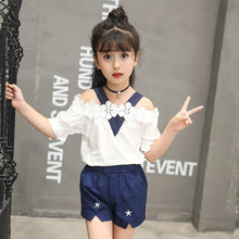 Загрузить изображение в средство просмотра галереи, Fashion Girls Clothing Set Lace Shirt + Floral Pants (2PCS )
