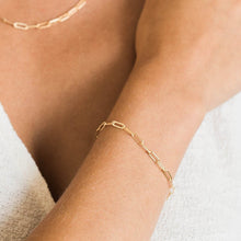 Загрузить изображение в средство просмотра галереи, Minimal Link Bracelet
